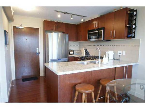 2 Bedroom Apartment For Rent At 8280 Lansdowne Rd Richmond