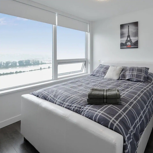 2 Bedroom Apartment For Rent At 908 Quayside Dr New Westminster
